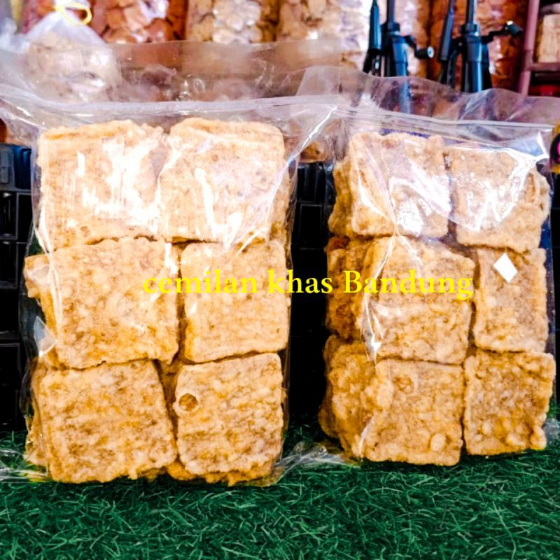 

cemilan keripik tempe/goreng tempe oleh oleh khas Bandung 500gram cemilan renyah gurih goreng tempe tepung renyah gurih kriuk