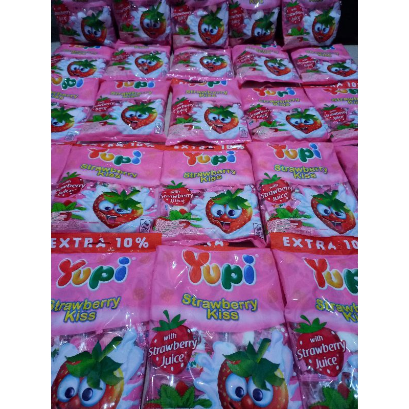 

Yupi Strawberry Kiss 111gr