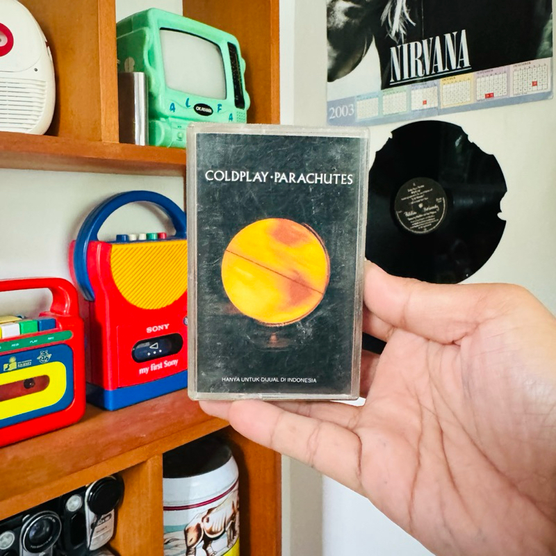 Kaset Pita / Tape / Walkman Coldplay Parachutes Original 100% Berfungsi / Tested Indonesia Luar Camp