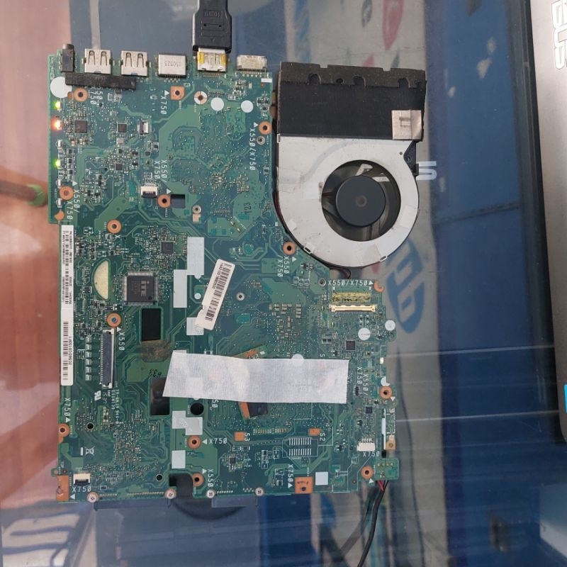 Mainboard Asus X550Z AMD FX Ram 2GB Normal Tested