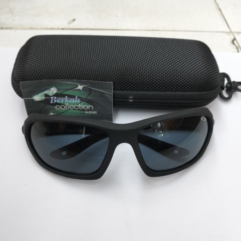 oakley sunglasses sporty
