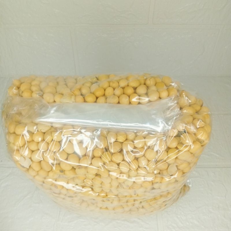 

Kacang Kedelai Kemasan 1 KG || Benih Kacang Kedelai Super || Benih Kedelai Siap Tanam