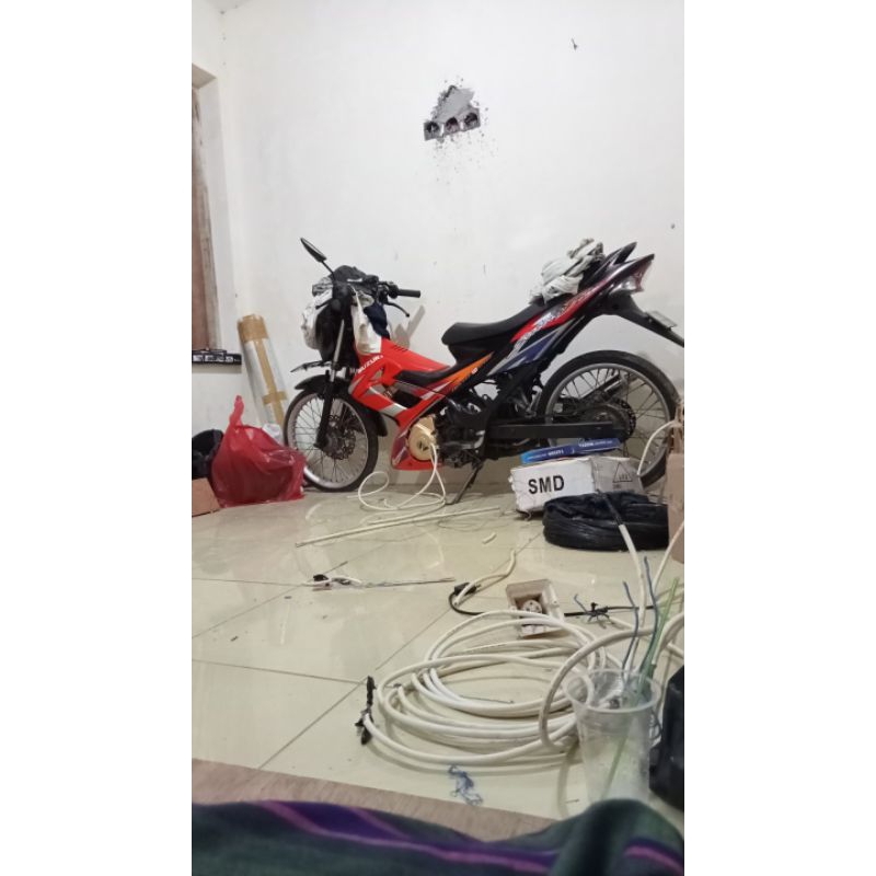 body motor satria fu barong merah hitam