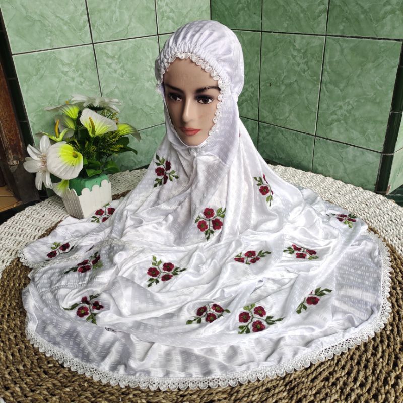 mukena / mukenah terusan / mukena sutra/ mukena bordir