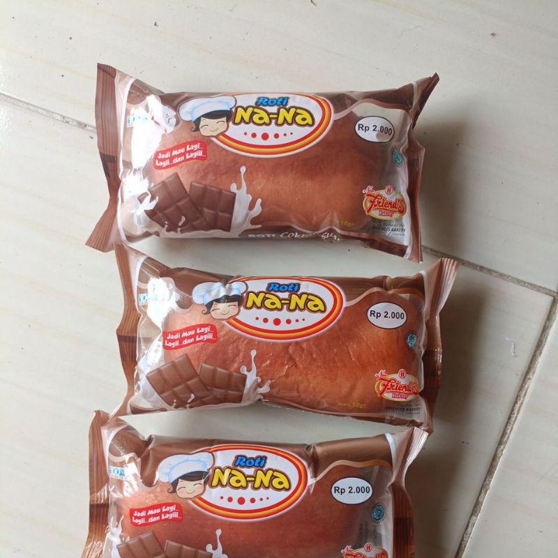 

roti Nana coklat susu