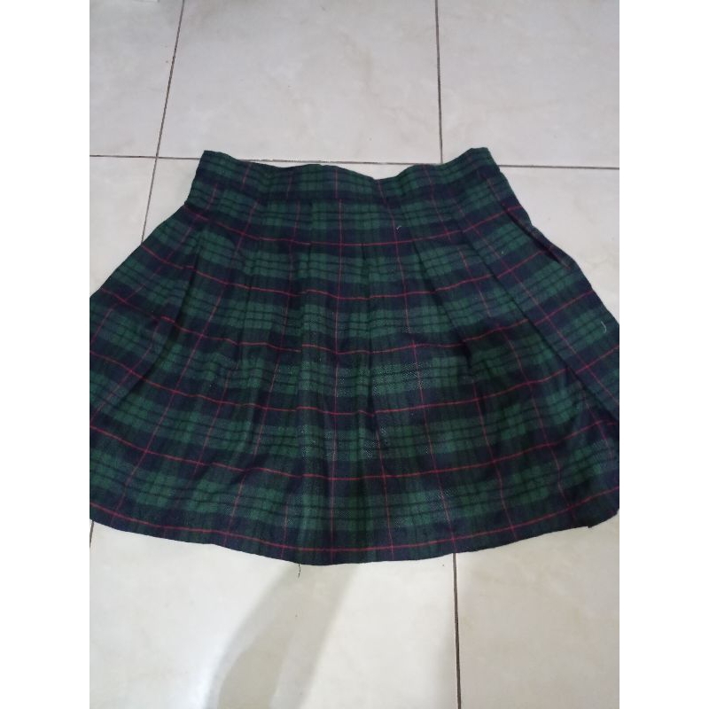 Rok Wanita Bekas