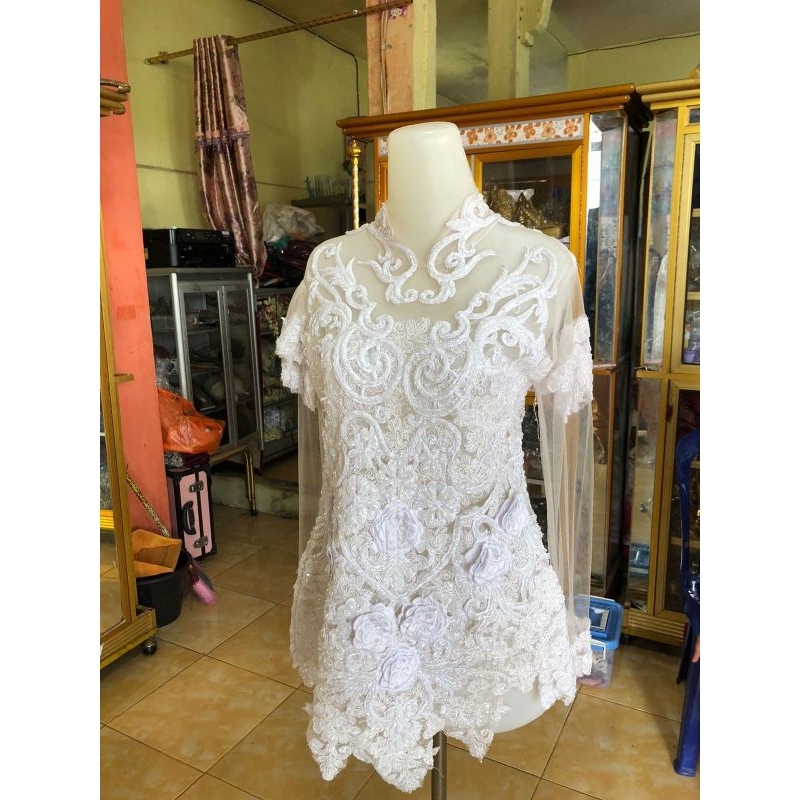 kebaya putih pendek payet