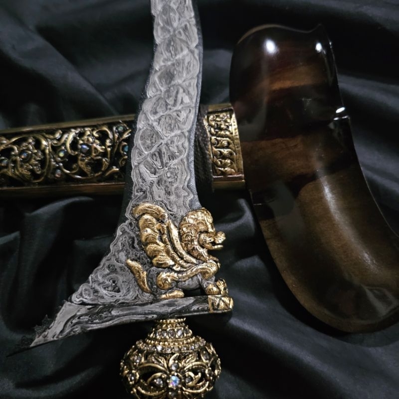 Keris Singo Ambara Luk 5 Kinatah Sepuh Emas Pamor Jala Sutra