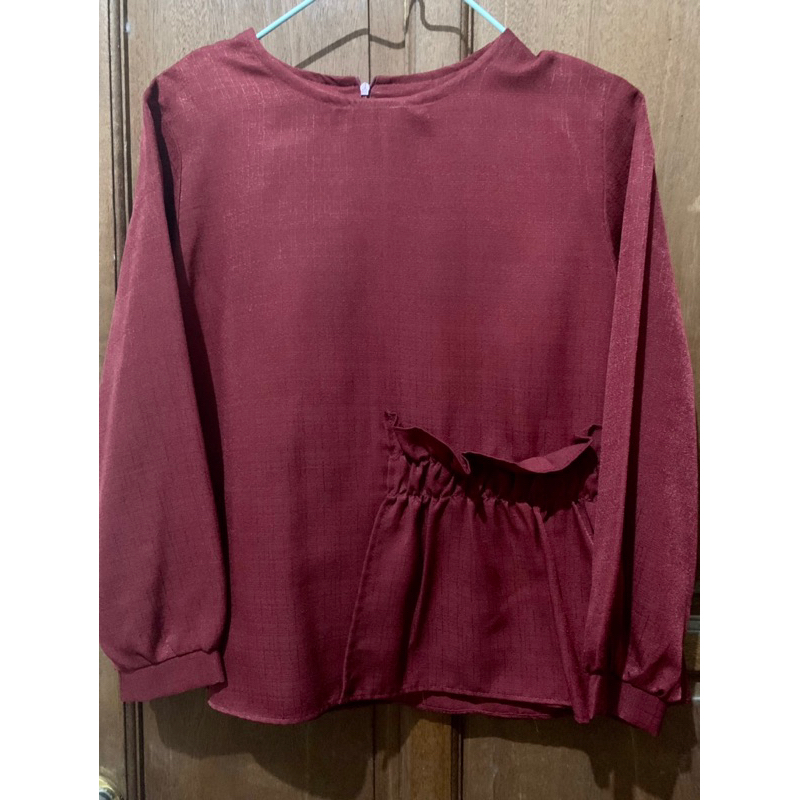 Preloved Atasan Blouse Wanita Maroon Lengan Panjang