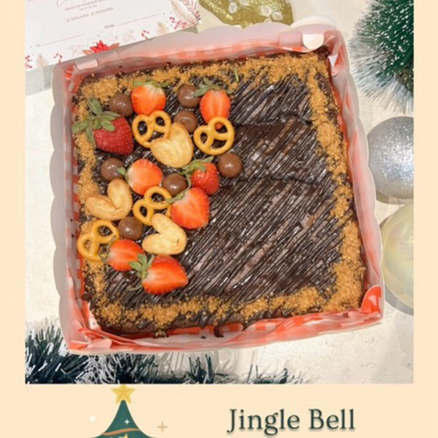 

CHRISTMAS HAMPERS FUDGY BROWNIES