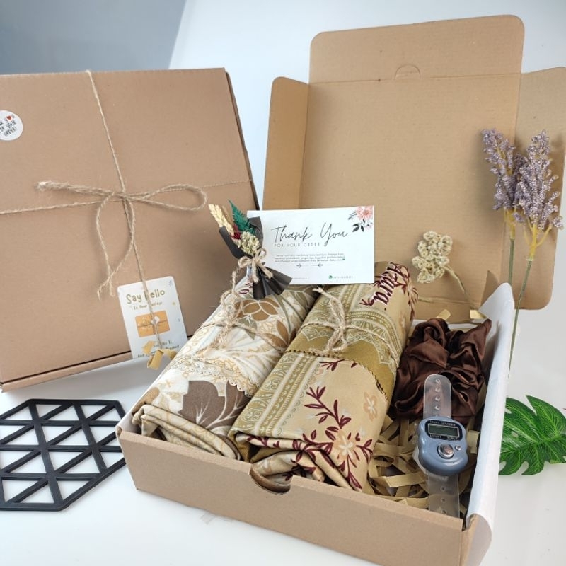 La dreamy gift box hijab motif - kado hijab - hampers hijab motif premium