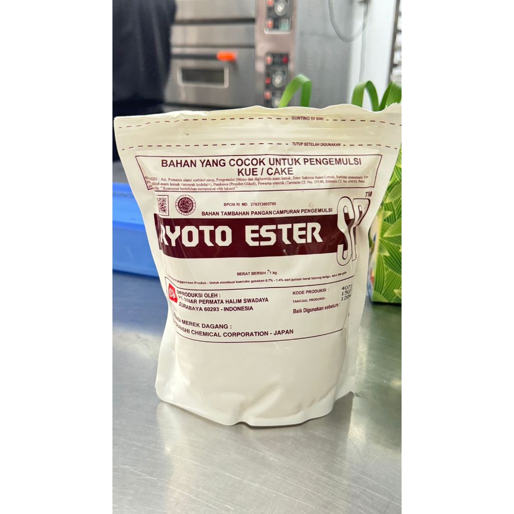 

Ryoto Ester SP Pengemulsi Adonan Kue/Cake kemasan 1kg