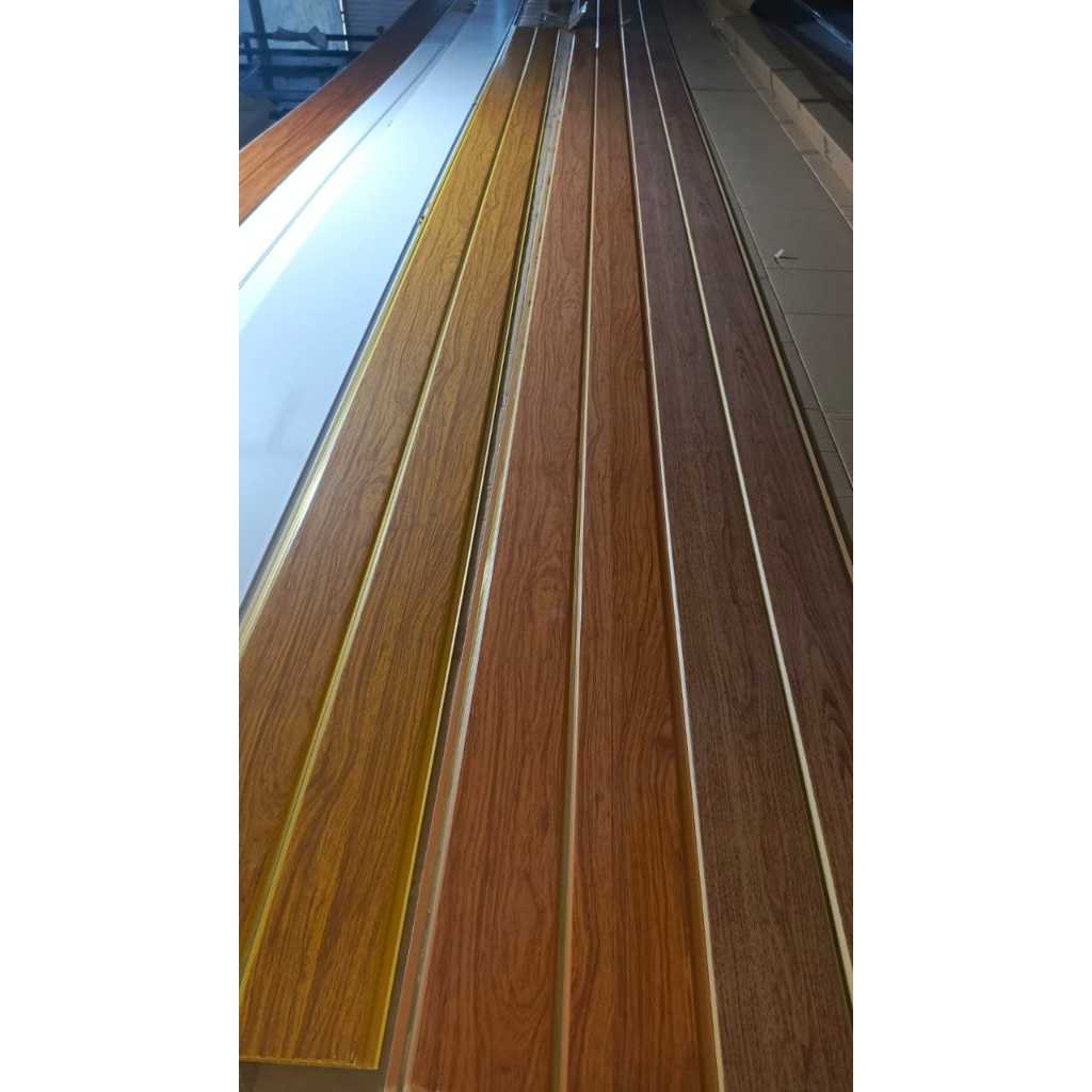 Plafon PVC gold line motif kayu