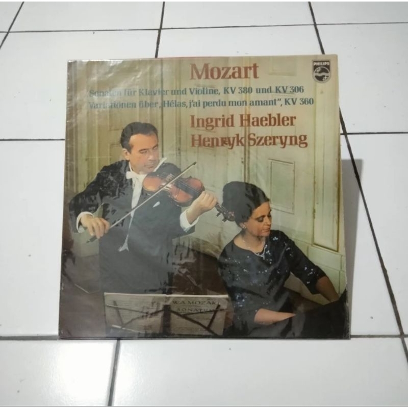 VINYL PIRINGAN HITAM 12 MOZART INGRID HAEBLER
