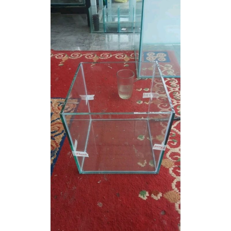 AQUARIUM=20x20x20 5mm