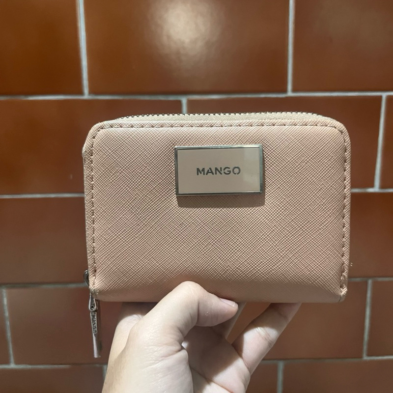 Dompet Mango