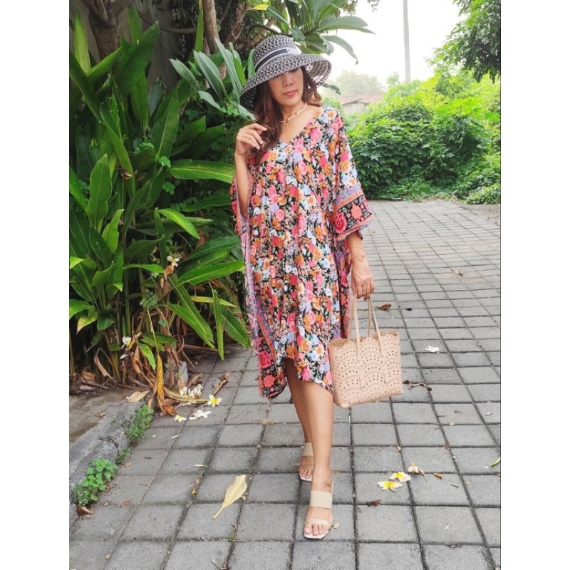 Oversized Short Kaftan/Kaftan Pendek Jumbo