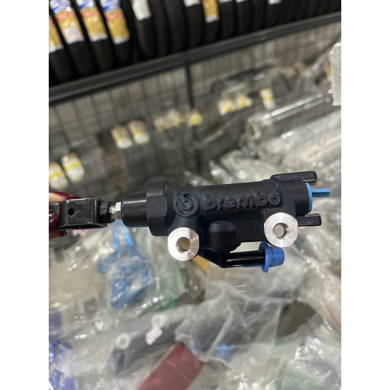 master rem belakang brembo