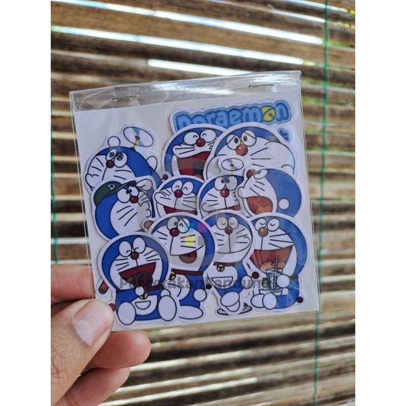 

Cutting Sticker Doraemon – Karakter Anime Favorit!