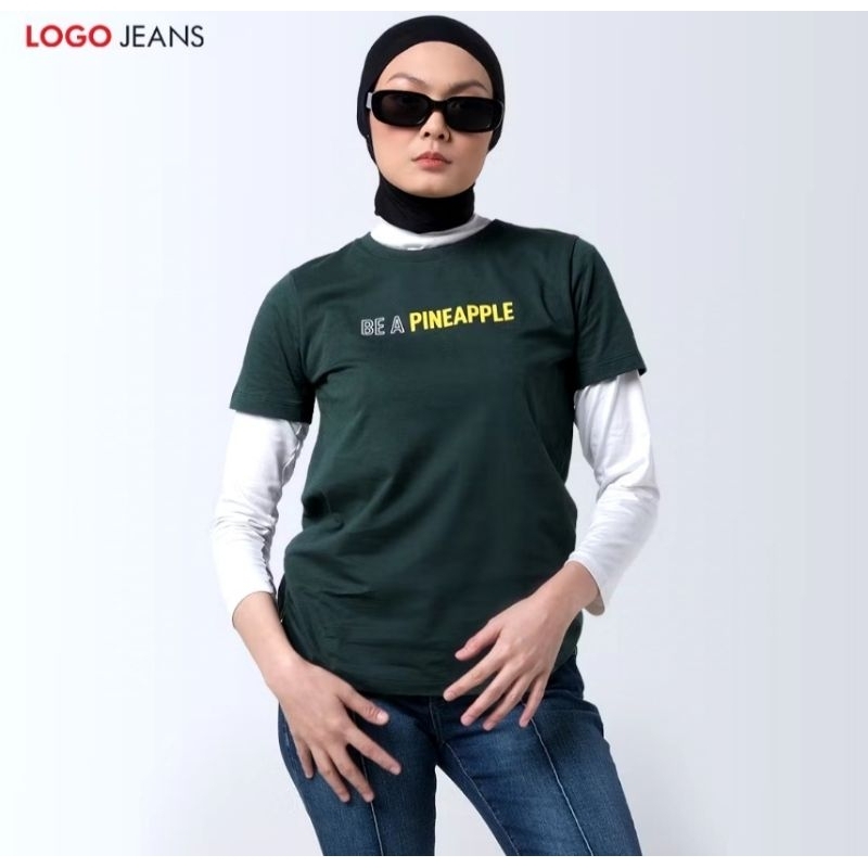 Kaos Wanita Logo Jeans