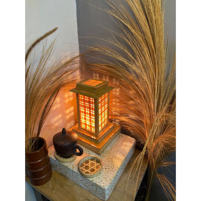 Lampu Bambu Anyaman
