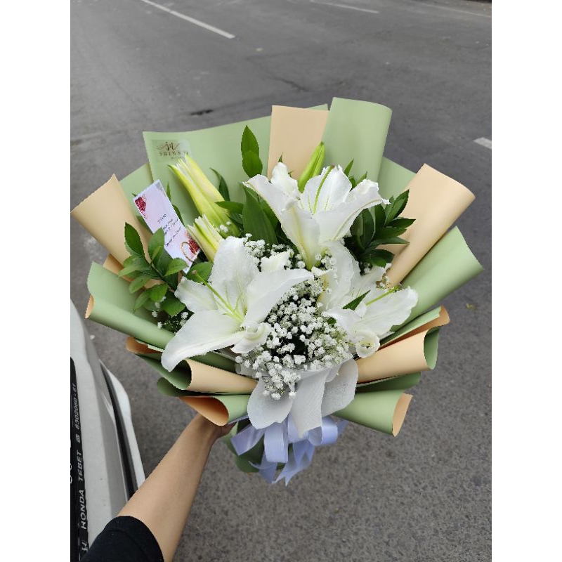 Bouquet bunga lily/Bunga segar - asli Surabaya