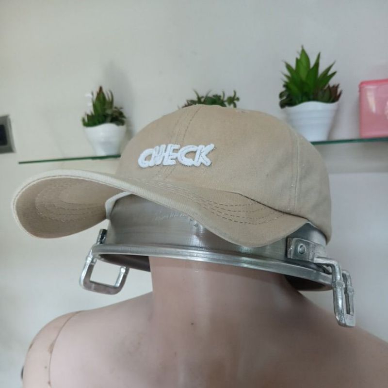 Check Topi Pria Coklat second stelan besi butuh cuci