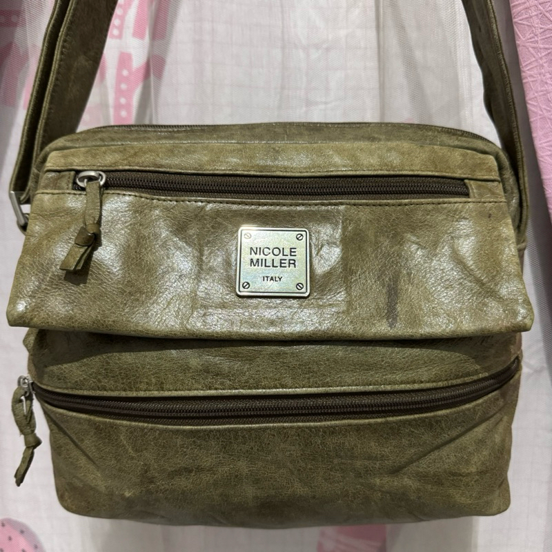 tas sling bag nicole miller. tas selempang kulit asli preloved