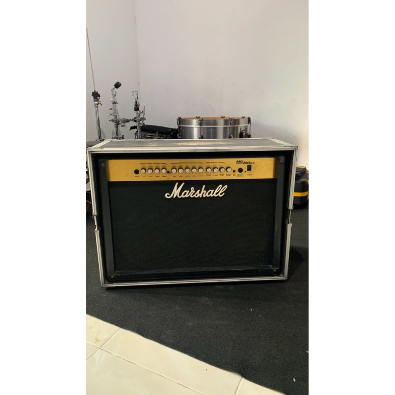 Amplifier Gitar Marshall MG250 DFX Second