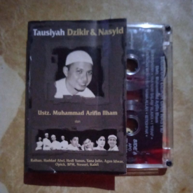 kaset pita Tausliyah Dzikir & Nasyyd Ustz. Muhammad Arifin Ilham