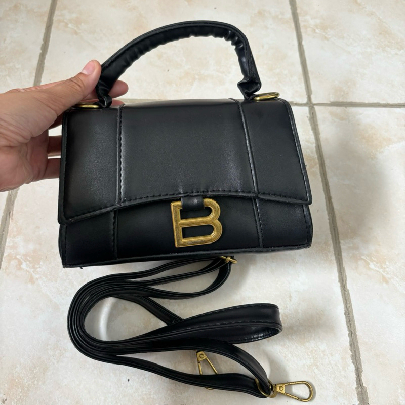 ‼️NEGO TIPIS ‼️[second preloved] TAS SELEMPANG BALENCIAGA BLACK