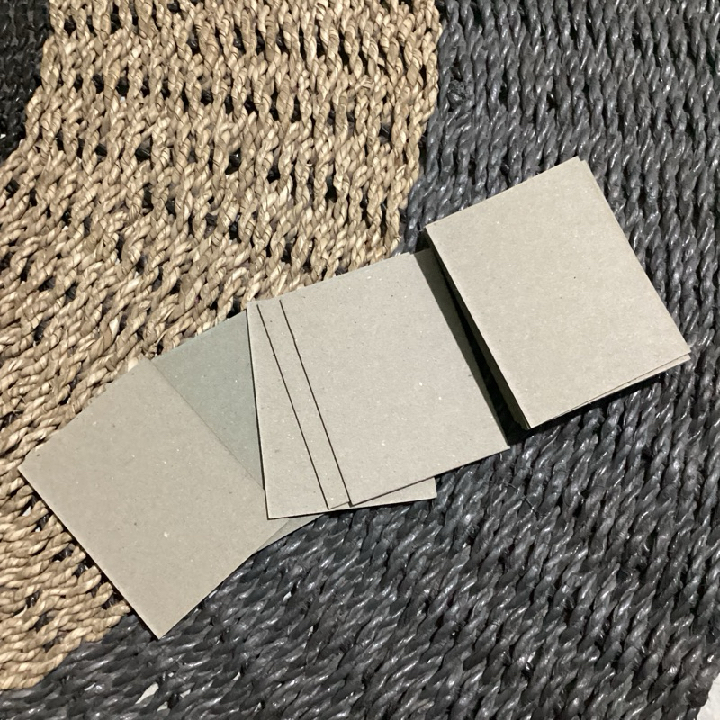 

[PER PCS - MIN BUY 5PCS] (2mm) A7 Yellow / Grey / Karton Board Bahan Packing Photocard/PC Album Kpop 10x7,5 cm