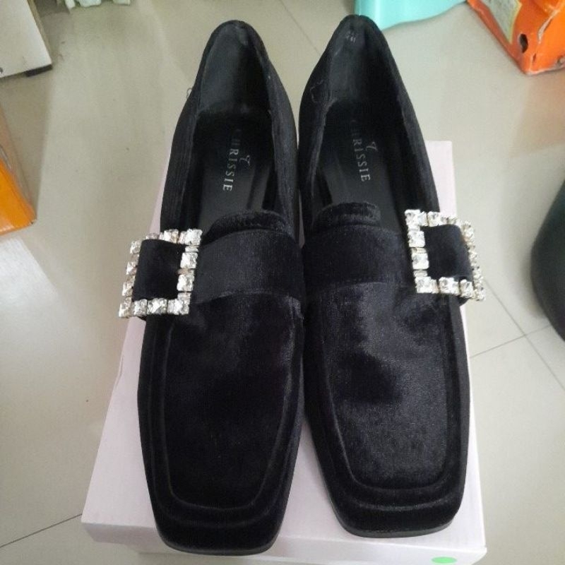 sepatu Chrissie helena loafer Black 41