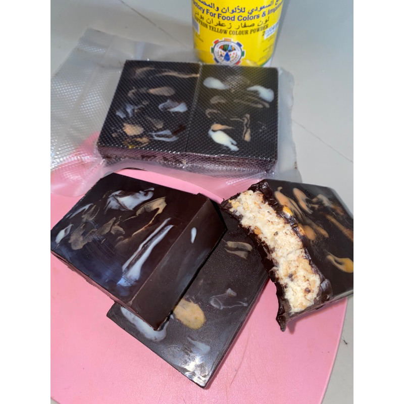 

Coklat Kunafa Pistachio & kunafa Mede Ala Dubai