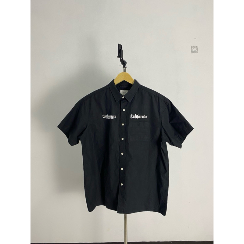 Kemeja Attention & CO