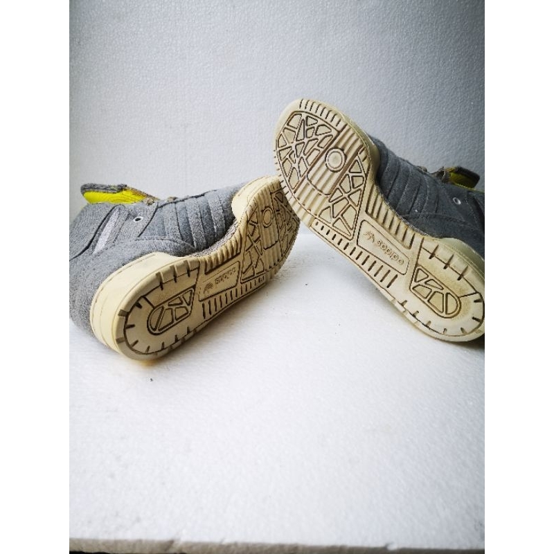 sepatu second Adidas high