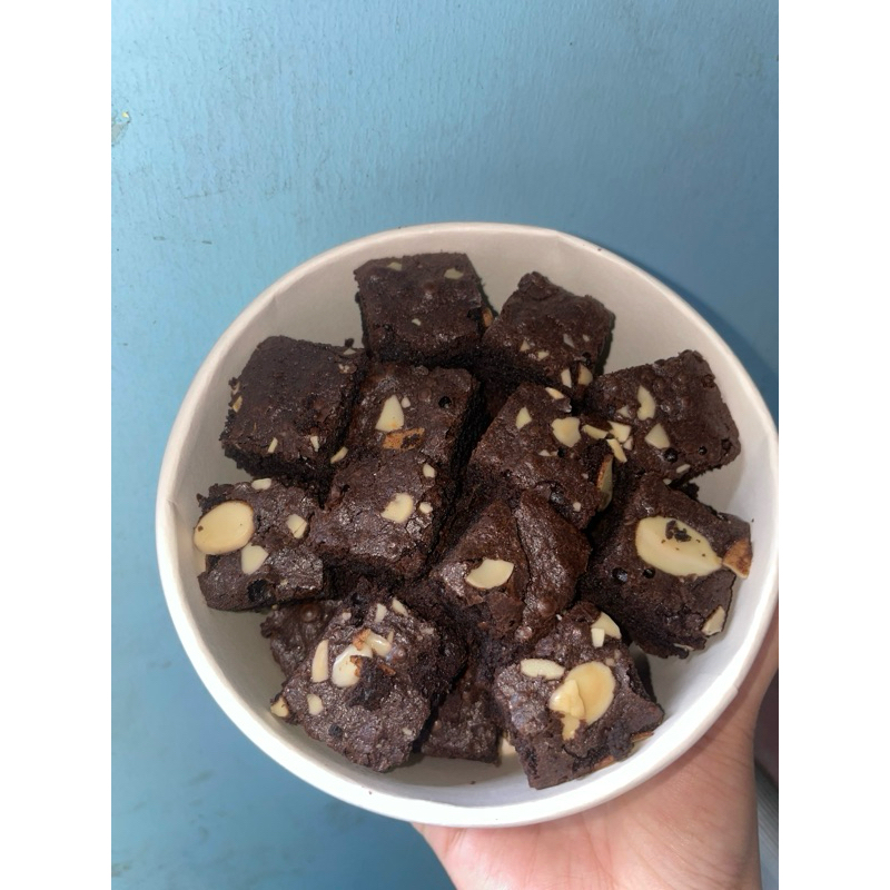 

Kue Kering Hitam with Almonds