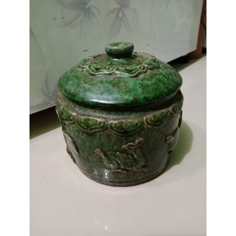 Guci kuno Naga china hijau celadon mulus.Guci antik keramik