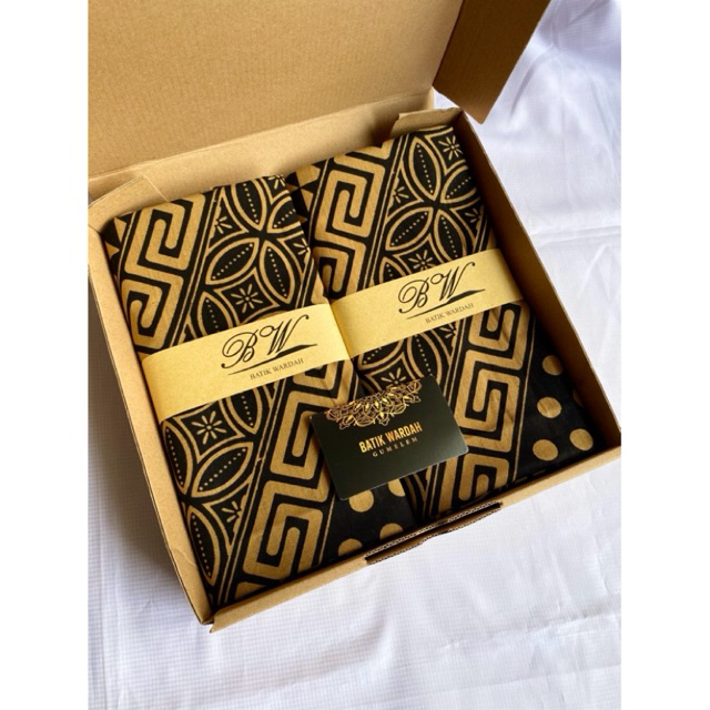 Hampers Hadiah Kain Batik Sarimbit Couple