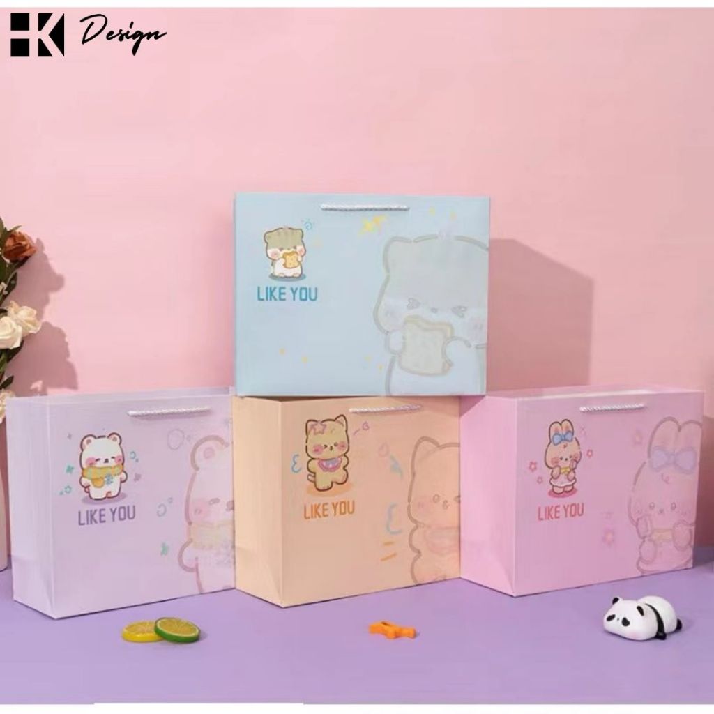

[1721] PAPERBAG MOTIF UKURAN 33X25X11.5 TAS KADO ULANG TAHUN GOODIE BAG MOTIF