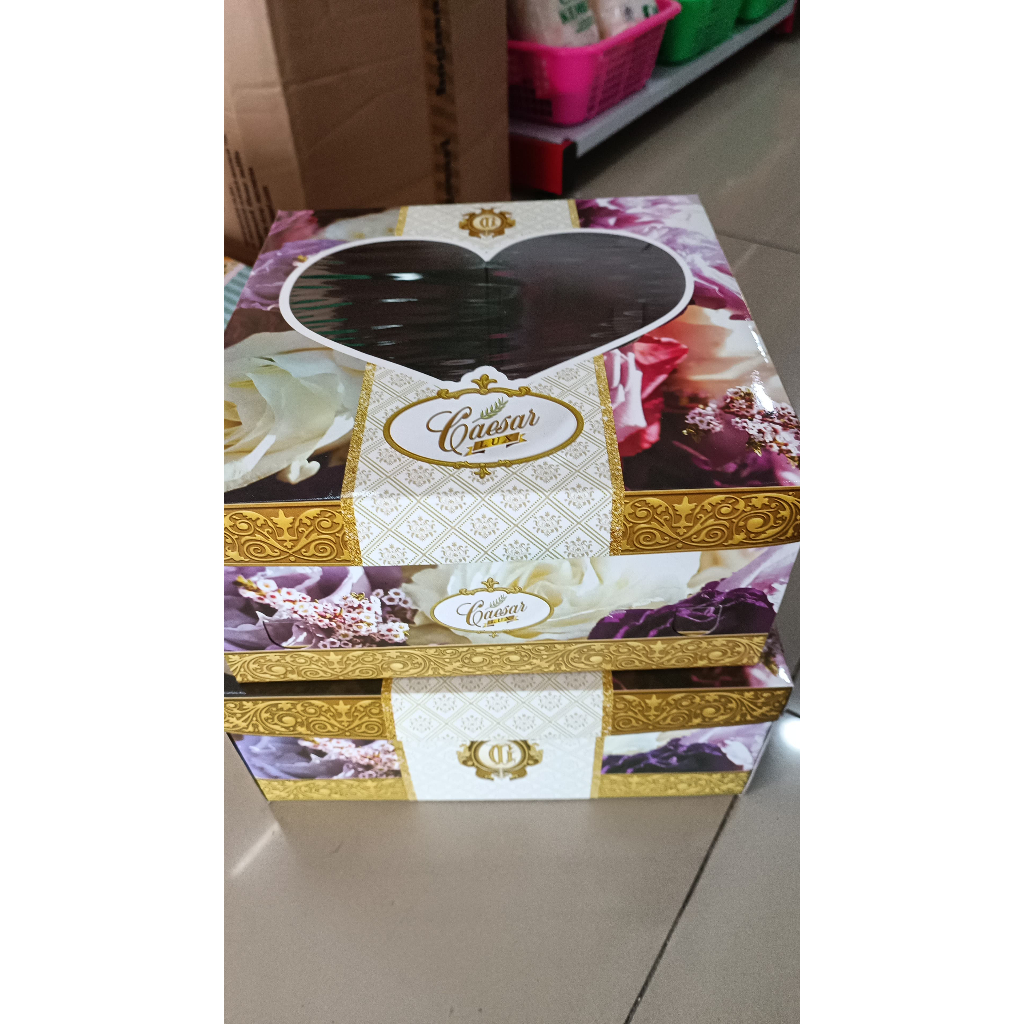 

Box Cake Motif - CAESAR LUX - Box Kue