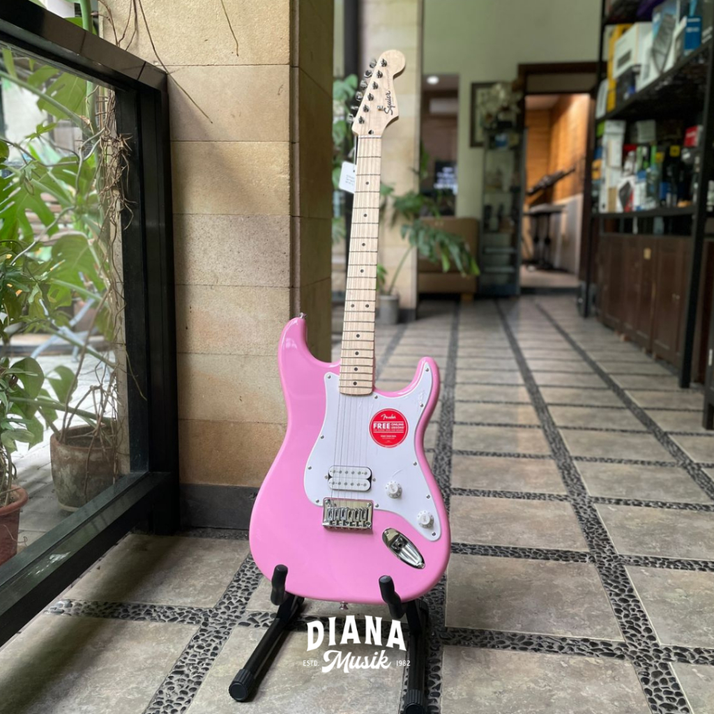 Gitar ElektrikSquier Sonic Stratocaster HT H w/White Pickguard, Maple FB, Flash Pink