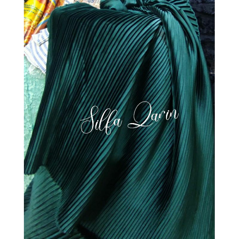 Kain Bahan Satin Plisket Premium / Bahan Kain Plisket (Harga Per 0.5 Meter)