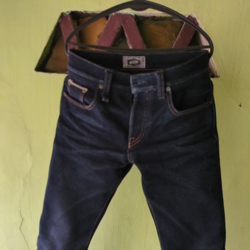 Sage Denim 33oz size 28