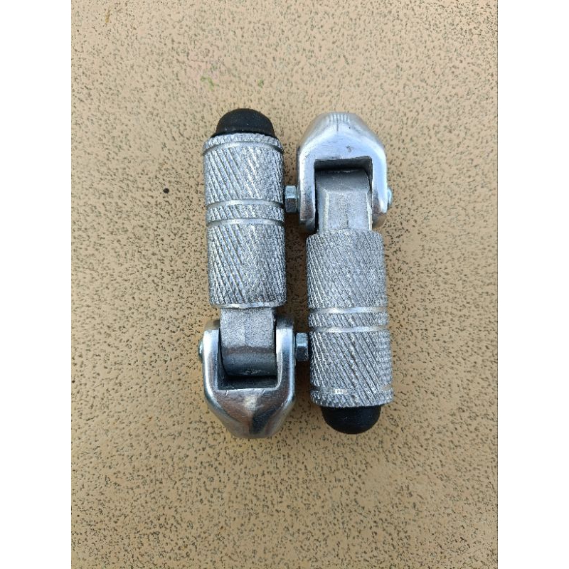 FOOTSTEP LIPAT UNDERBONE FOOT STEP ANDERBONE PIJAKAN KAKI LIPAT BELAKANG UNIVERSAL CNC BISA DITEKUK 