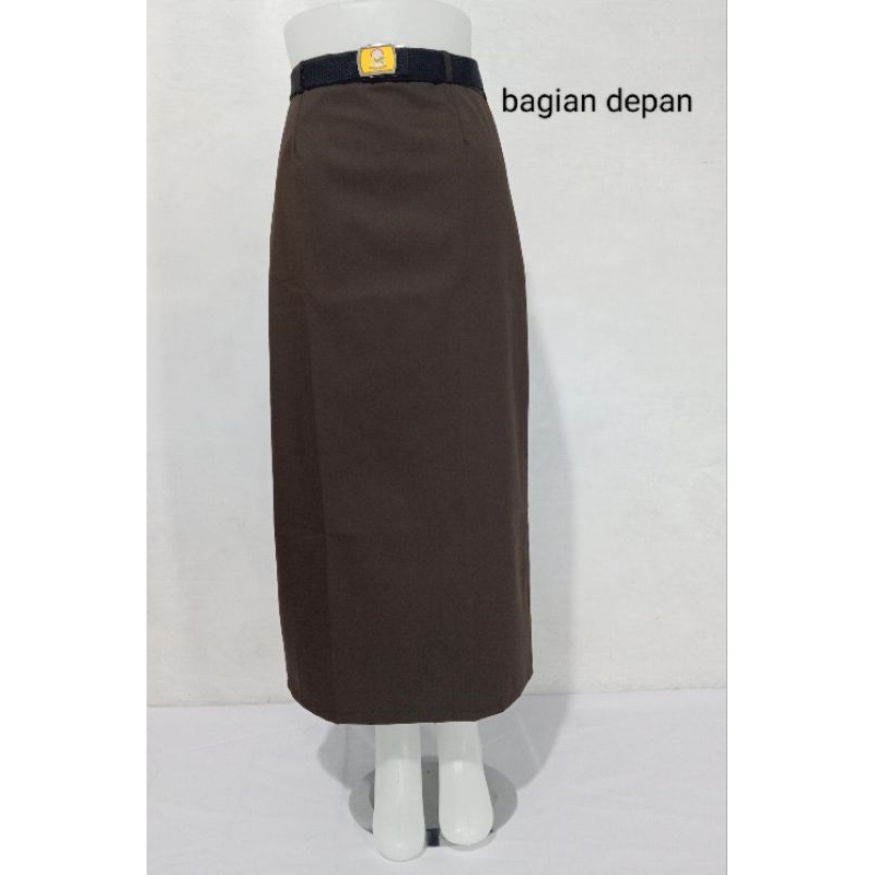 Rok span belah belakang Pramuka