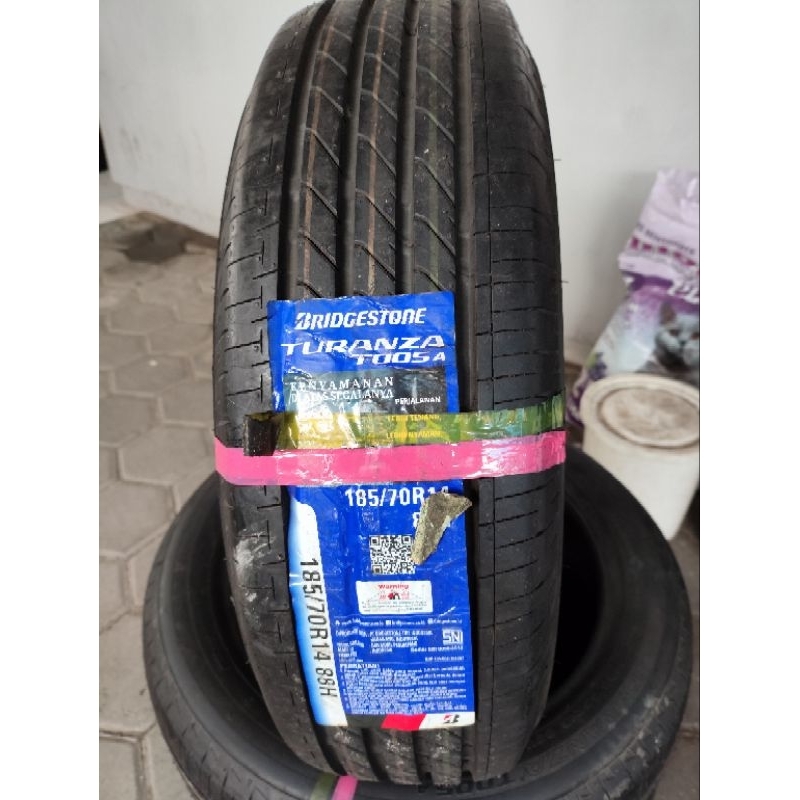 Bridgestone turanza 185 70 R14 mobil avanza