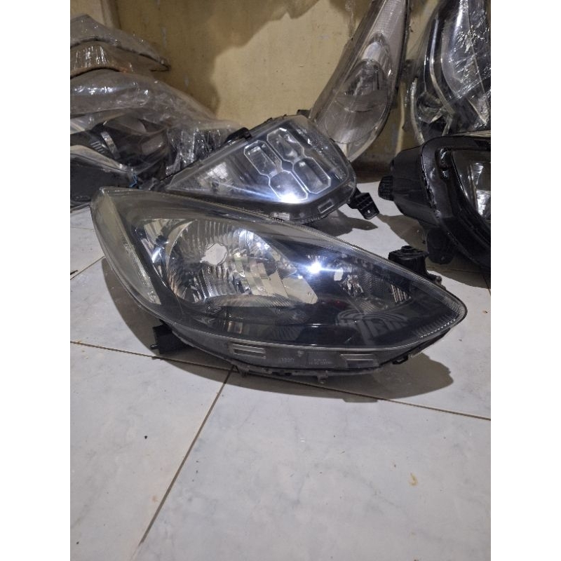headlamp lampu depan mazda2 2010-2012