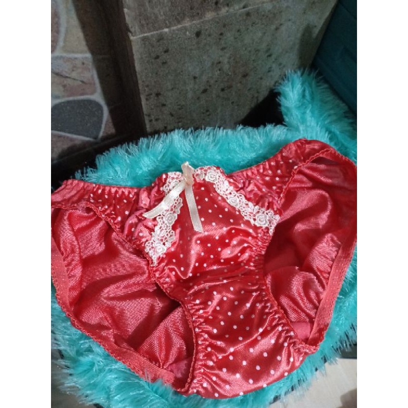 Celana Dalam Aroma Khas Wanita