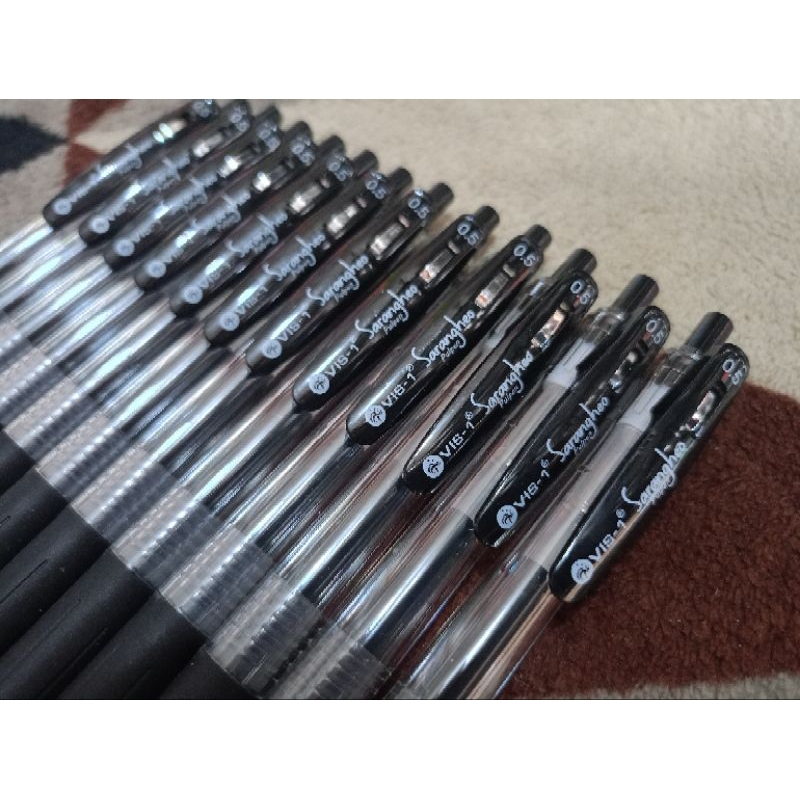

Pen Gel / Pulpen Gel / Bulpen Gel Ketekan Merk Vis 1 Sarangheo